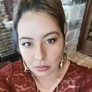 Meet your Posher, Josefa